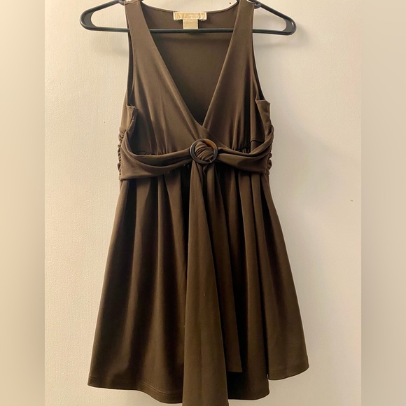 Michael Kors sleeveless v neck blouse - Picture 1 of 4